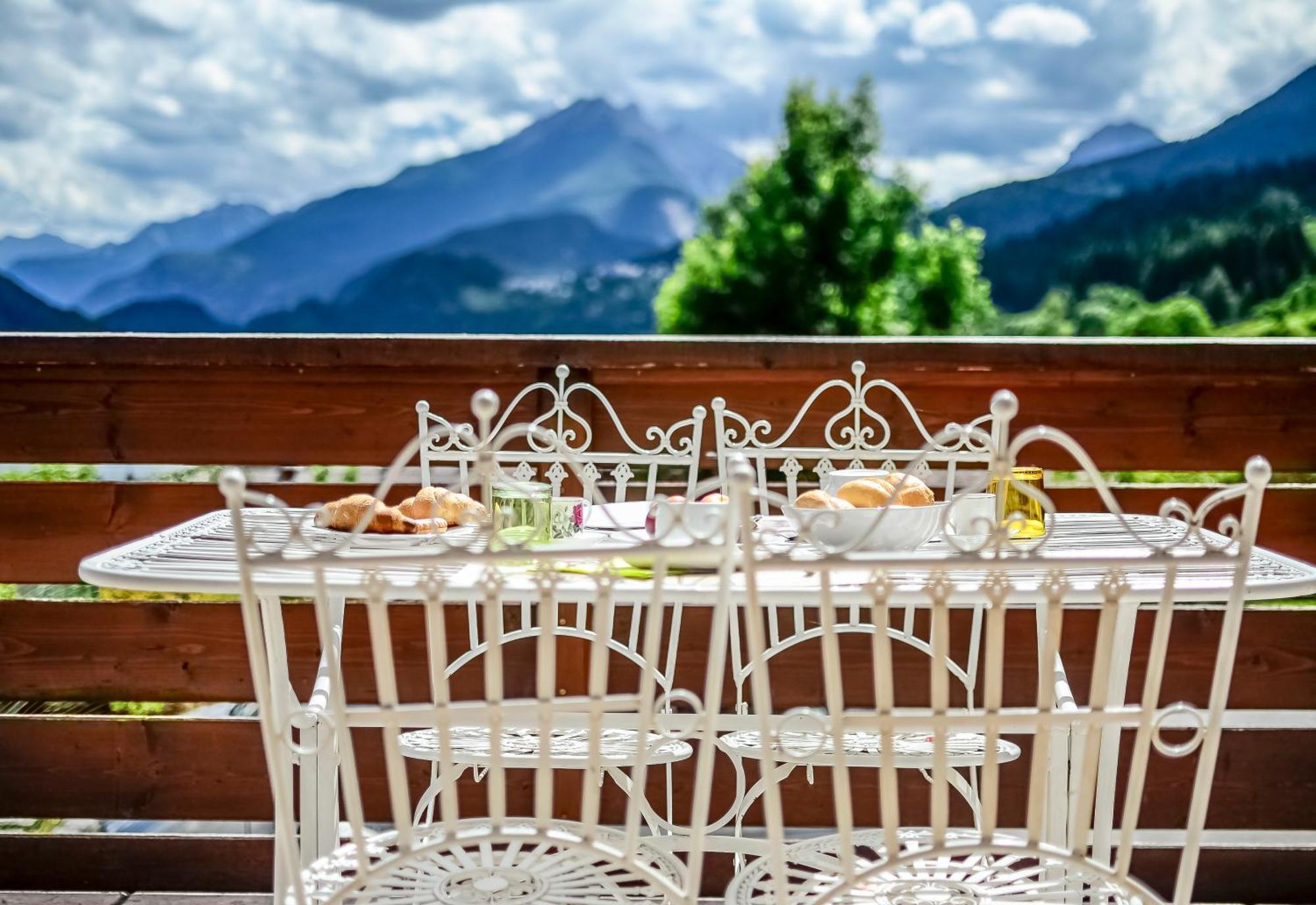 Fra Rose E Mughi Bed & Breakfast Domegge di Cadore Ngoại thất bức ảnh