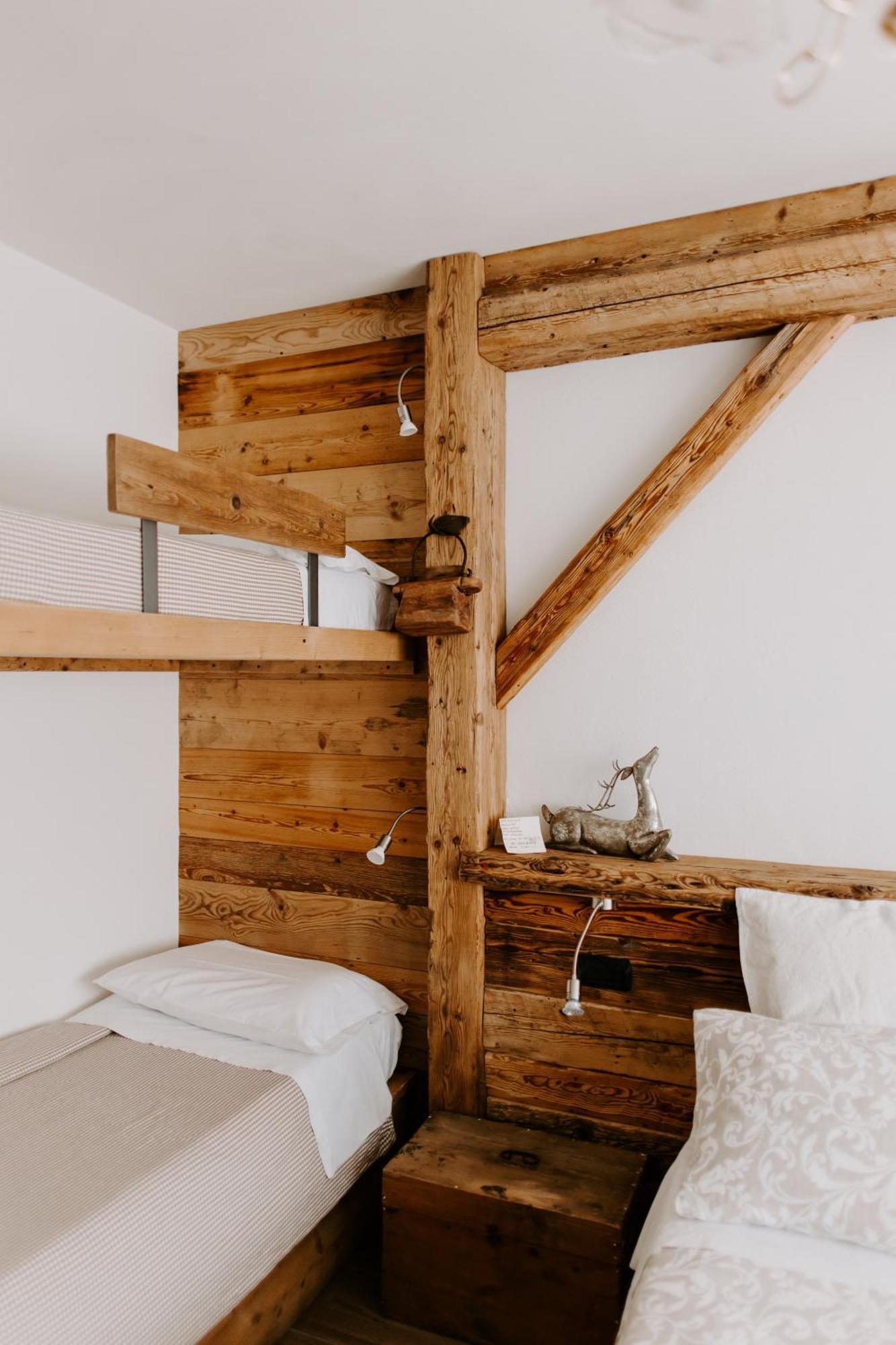 Fra Rose E Mughi Bed & Breakfast Domegge di Cadore Ngoại thất bức ảnh