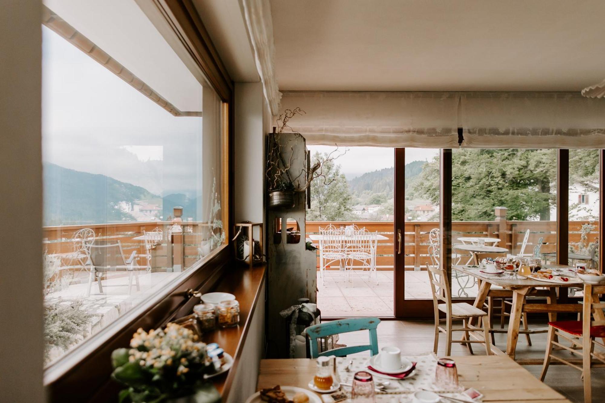 Fra Rose E Mughi Bed & Breakfast Domegge di Cadore Ngoại thất bức ảnh